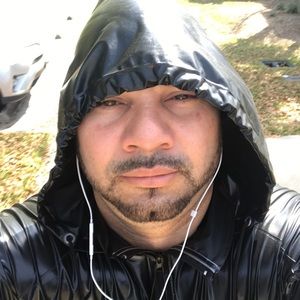 Meet your Posher, Jose